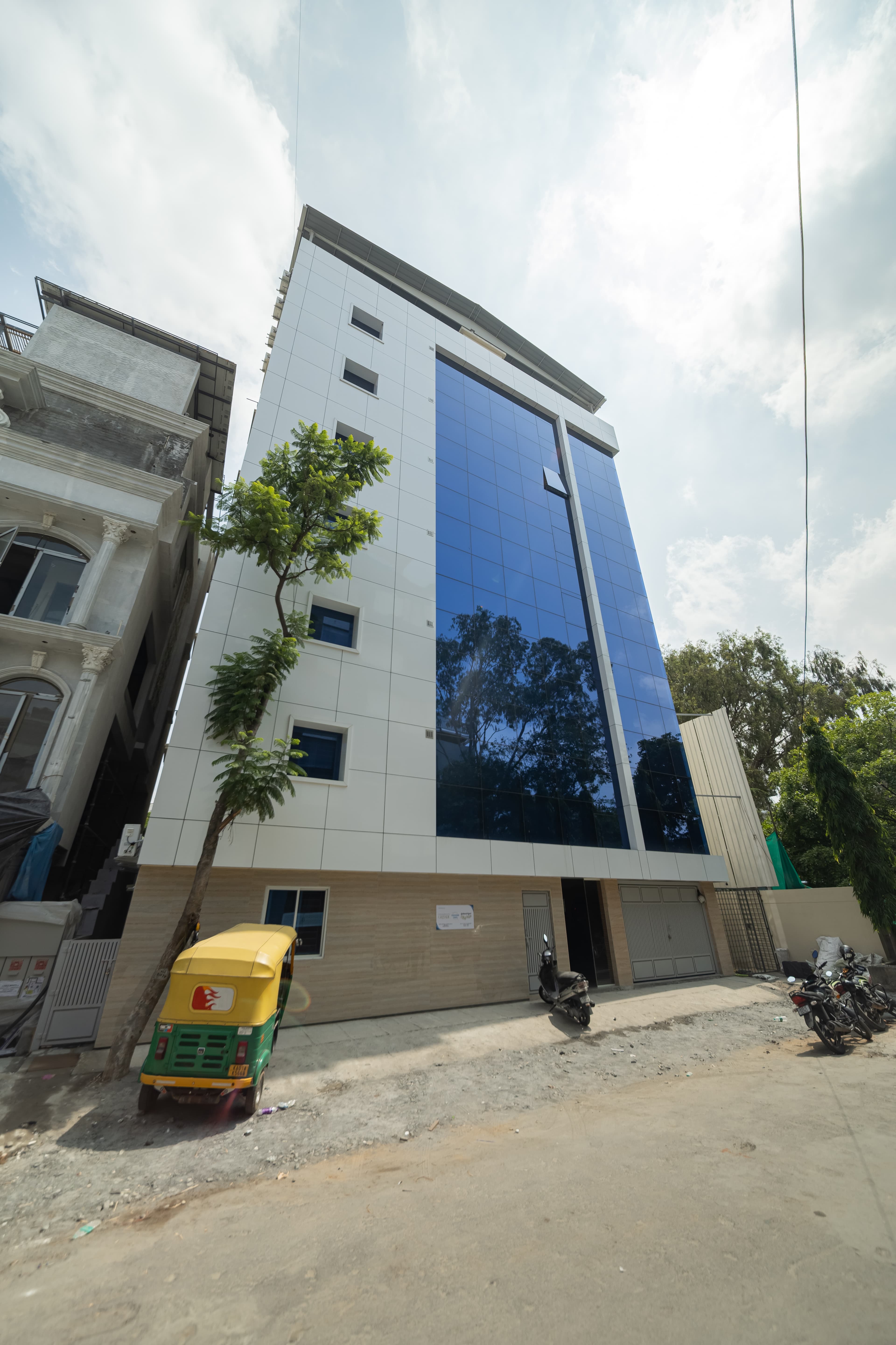 Premium serviced apartment Stayhomestays Grande in Bangalore - view 2